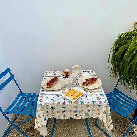 Almadeconil Apartmán *